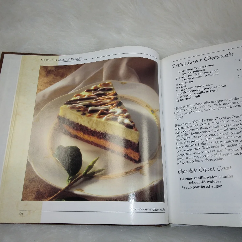 Hershey's 100th Anniversary Cookbook, 100 years of Hershey's favori…